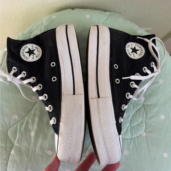 Converse Classic Black and White High-Tops Women’s size 6 - Picture 4 of 14
